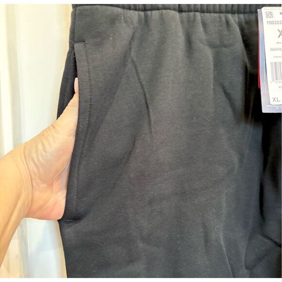 REEBOK - NWT - Men's Sz XL - "Identity" Small Logo Fleece Shorts in Black - Picture 7 of 16